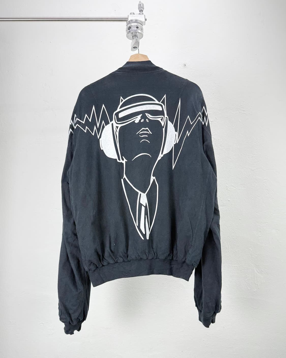 언더커버 06ss T 클라우스 그래픽 블랙 코튼 봄버 자켓 상품이미지1