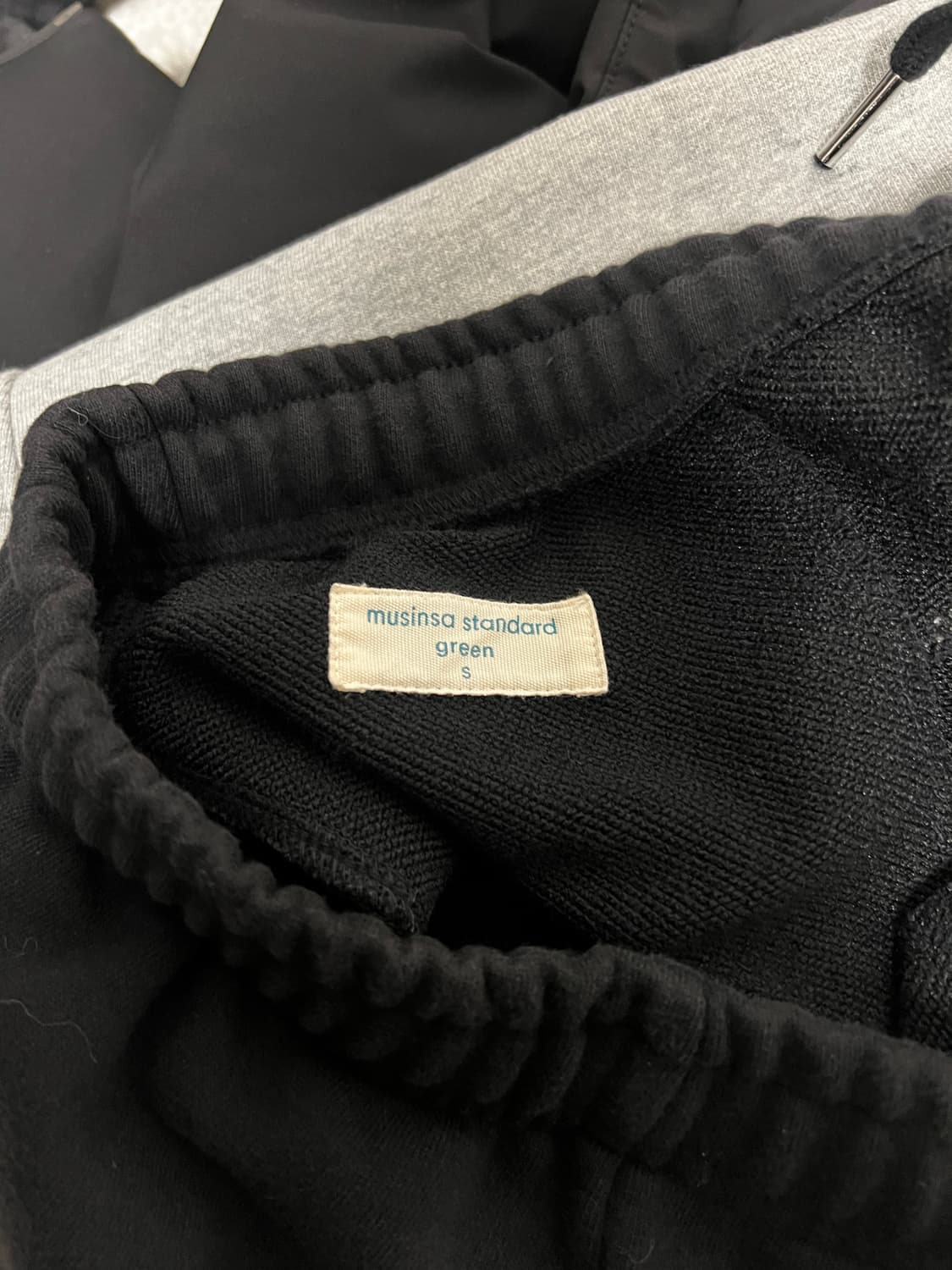 무신사 스탠다드 리사이클 라운지 스웨트 팬츠 / 블랙 상품이미지4