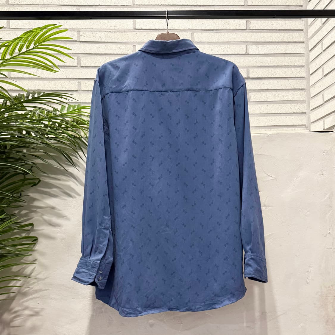 METHODE 메소드 도트서클 스웨이드 셔츠 유니크 패턴 디테일 블루 상품이미지3