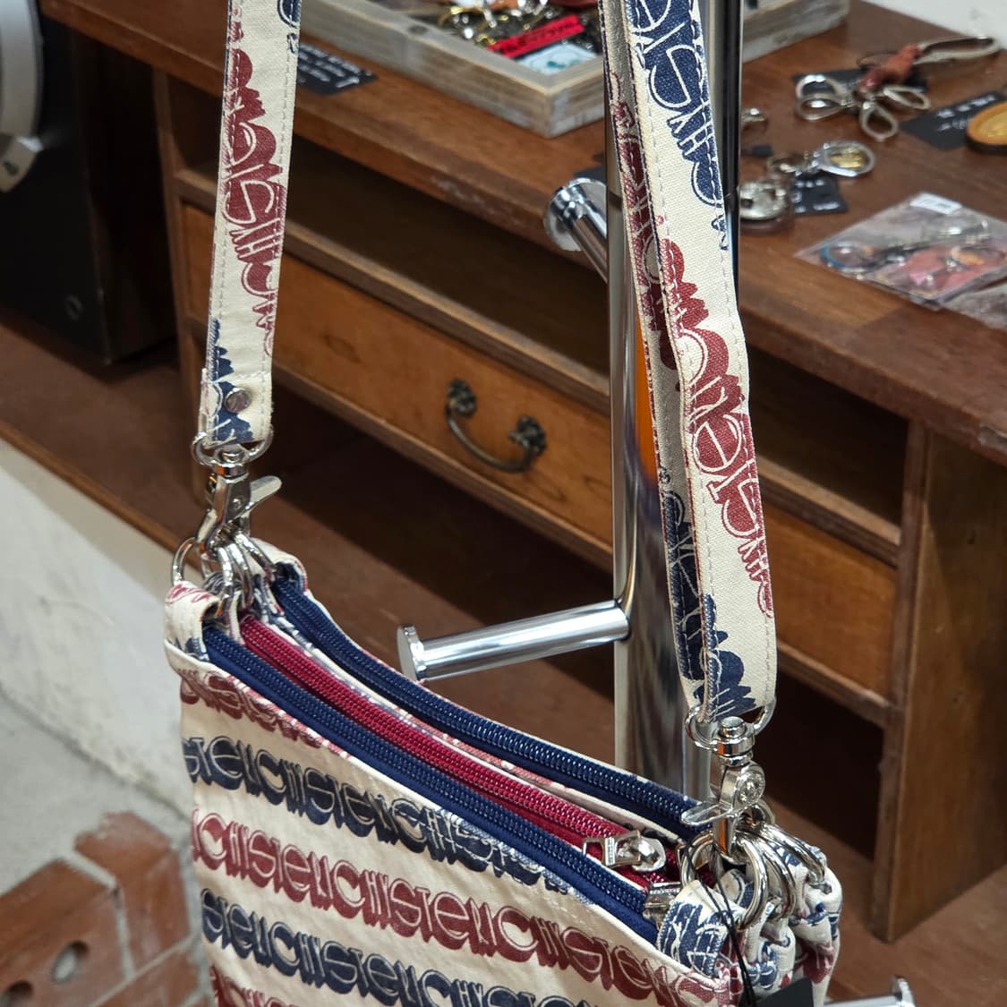 히스테릭 글래머 레터링 레이어드 코튼 크로스백 상품이미지7