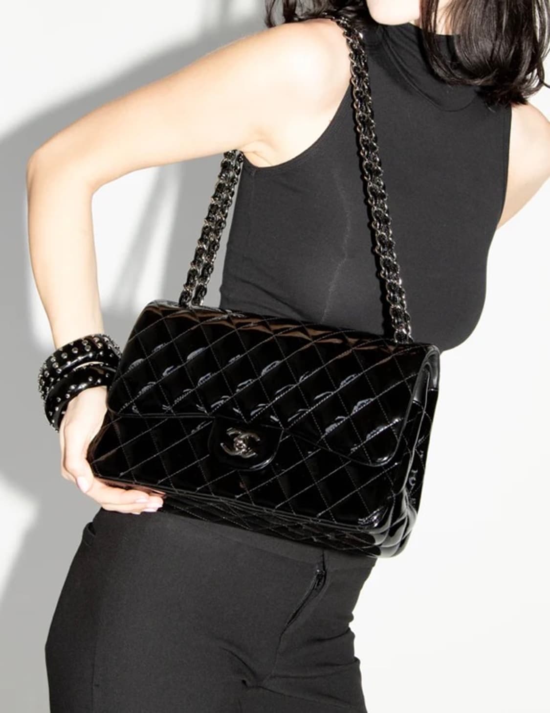 2010s 샤넬 클래식 은장 플랩백 미듐 블랙 정품 상품이미지9