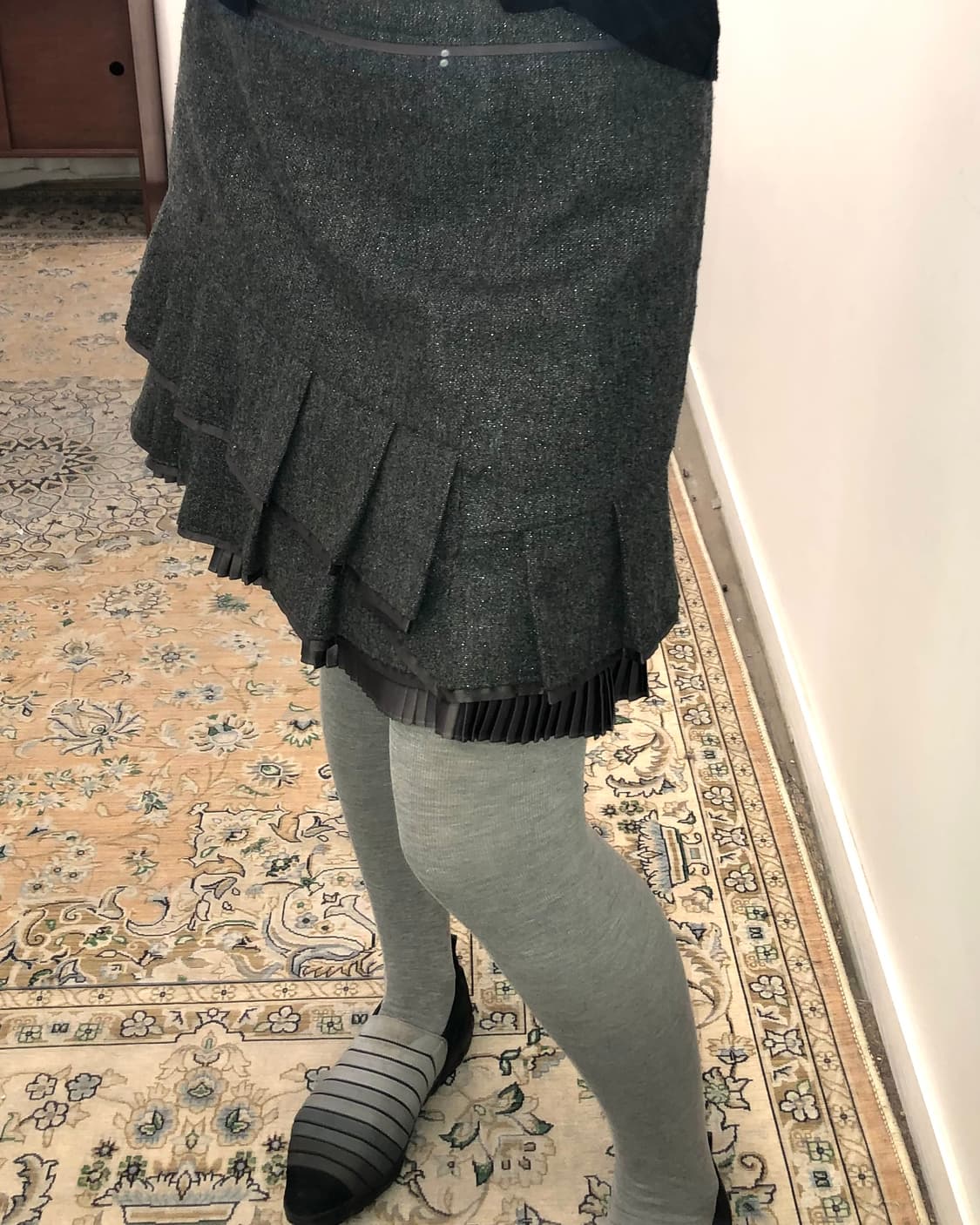 그레이 플리츠 숏 스커트 상품이미지2