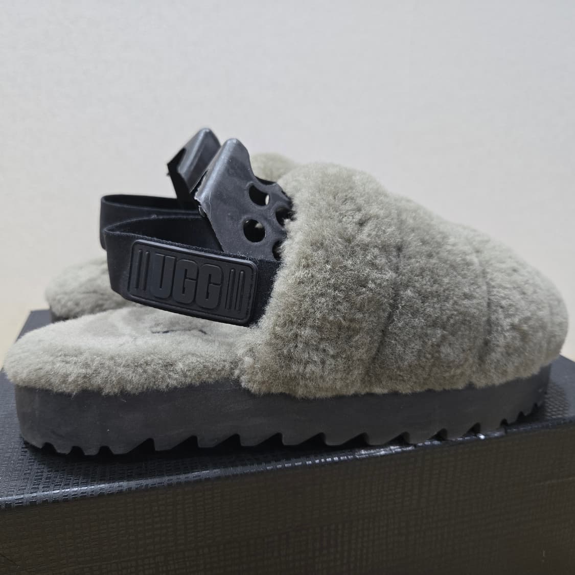 240 어그 UGG 슈퍼 플러프 퍼슬리퍼 그레이 상품이미지6