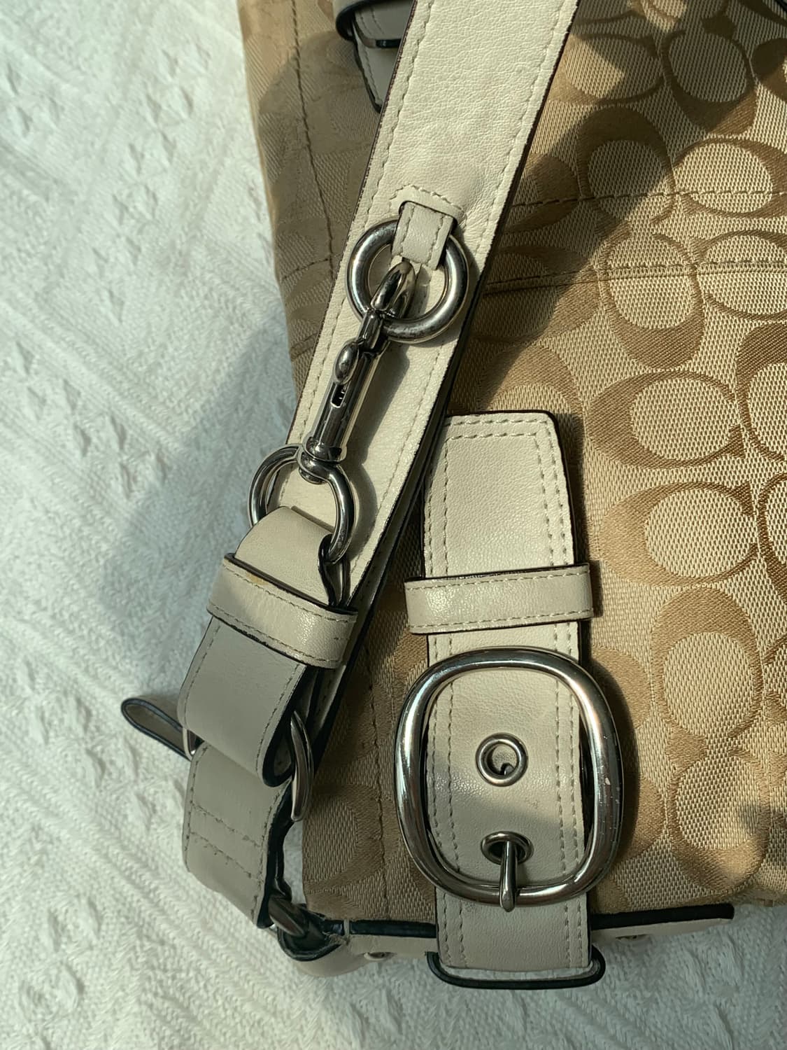 [희귀🤍] Coach 아이보리 바게트 숄더백 상품이미지4