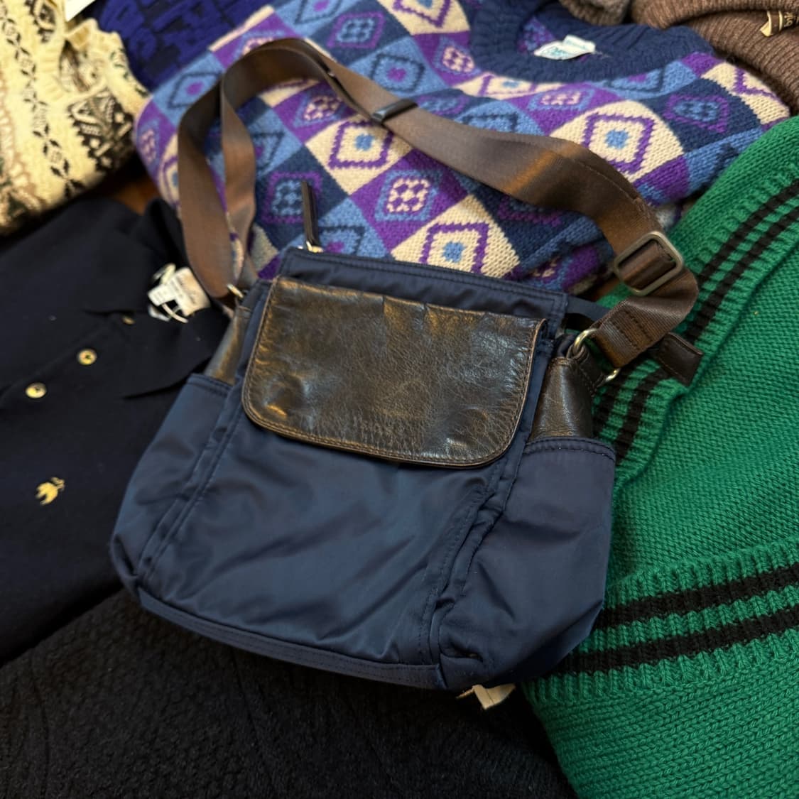 2012 2012 Y'SACCS 레더 패치업 슬링백 상품이미지1