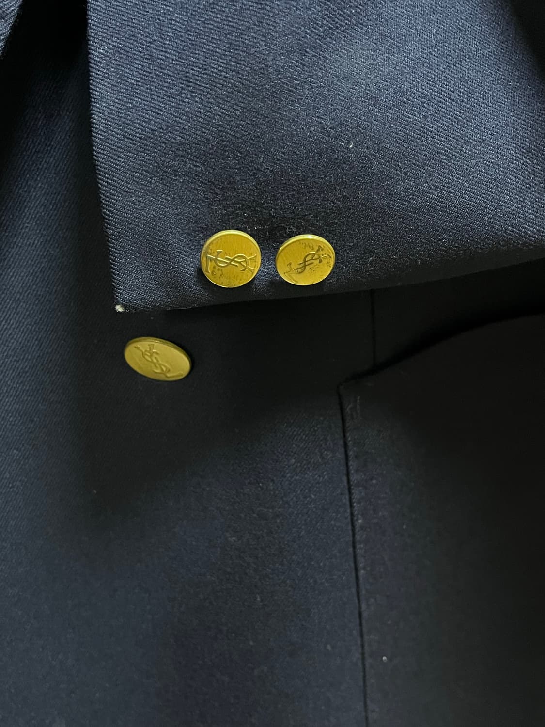 입생로랑 금장 더블 블레이저 자켓 상품이미지6