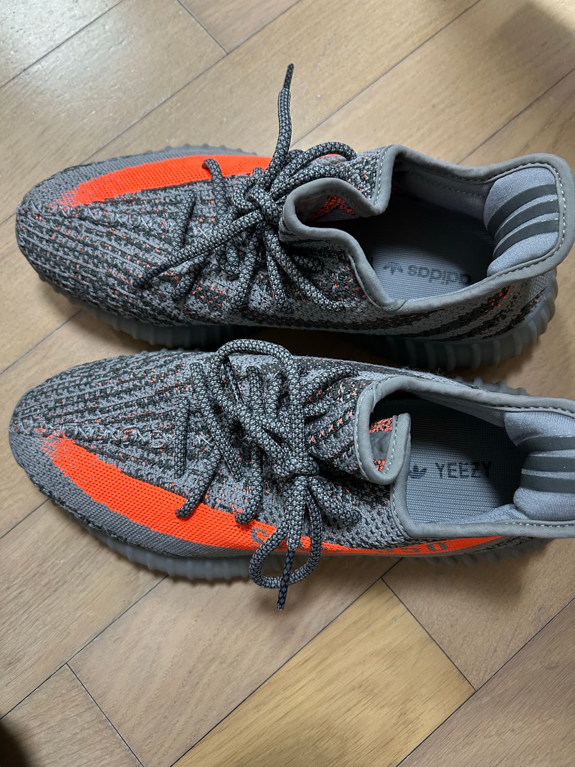 [260]아디다스 이지 부스트 350 V2 벨루가 - 리플렉티브 상품이미지2