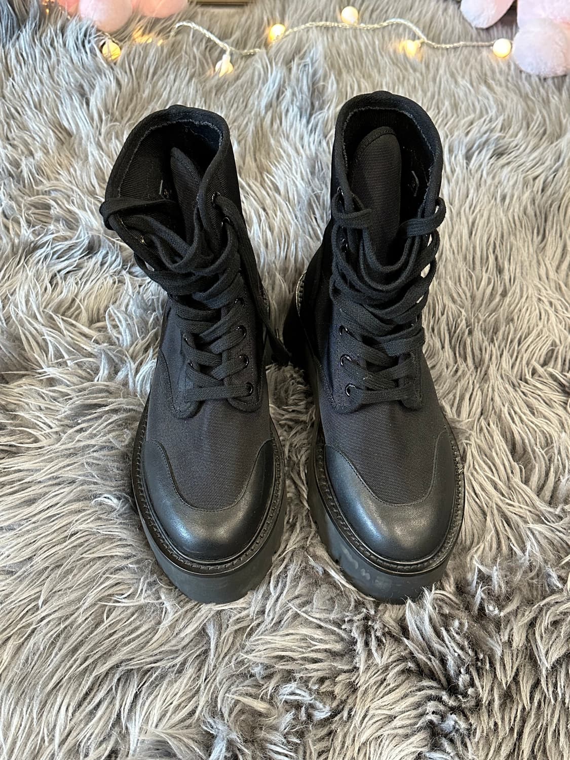 셀린느 CELINE 트라이엄프 러그솔 레이스업 부츠 상품이미지2