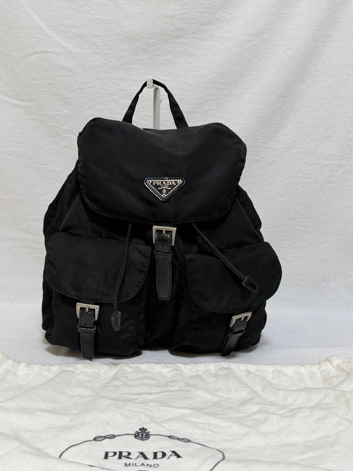 정품 프라다 포코노 나일론 투포켓 미디움 백팩 블랙 상품이미지1