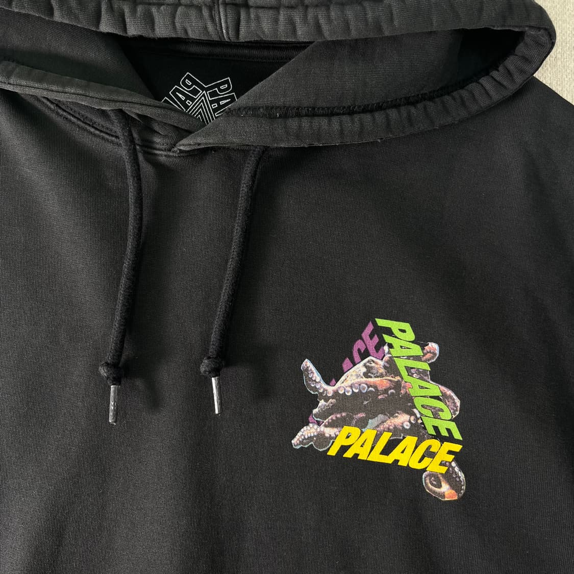 105 팔라스 옥토 후드 챠콜 후드티 상품이미지3