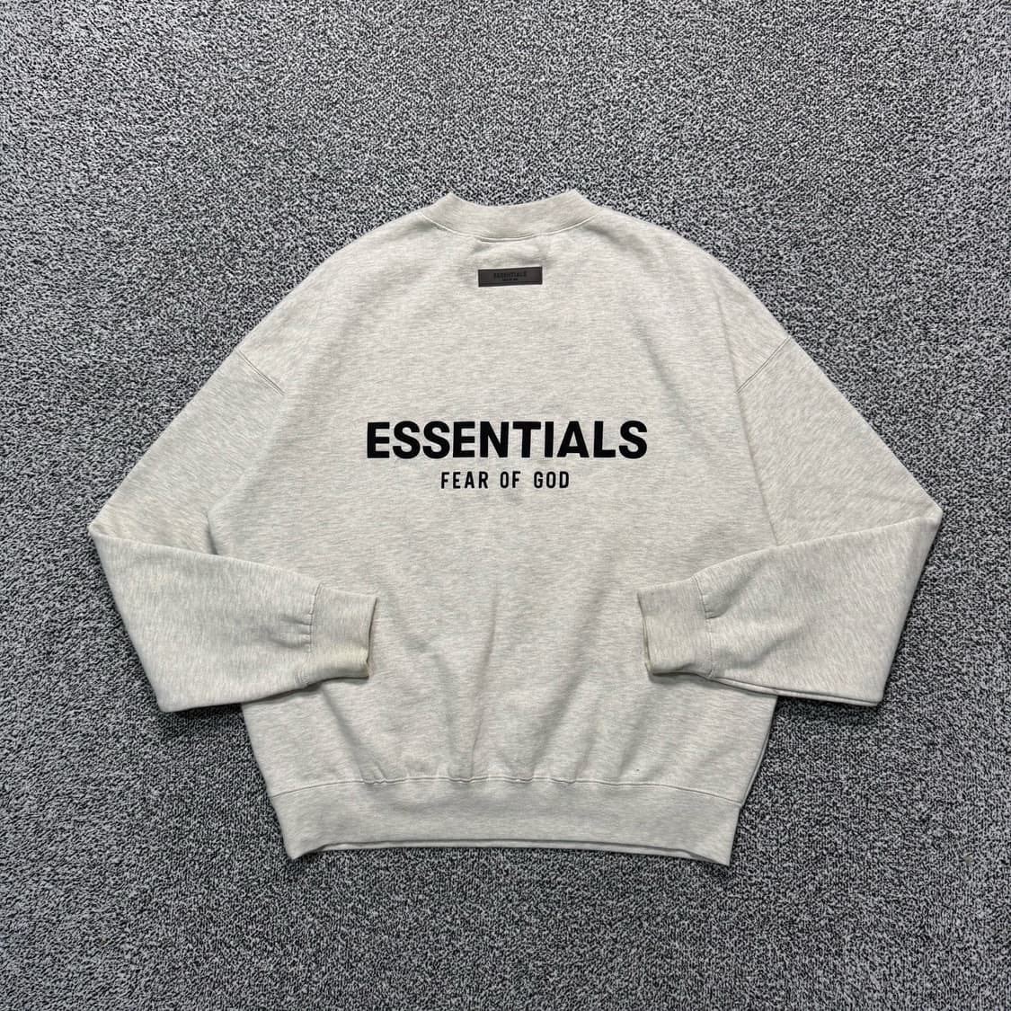 Name : 에센셜 스펠아웃 후면 빅로고 오트밀 오버핏 맨투맨 :)  상품이미지2