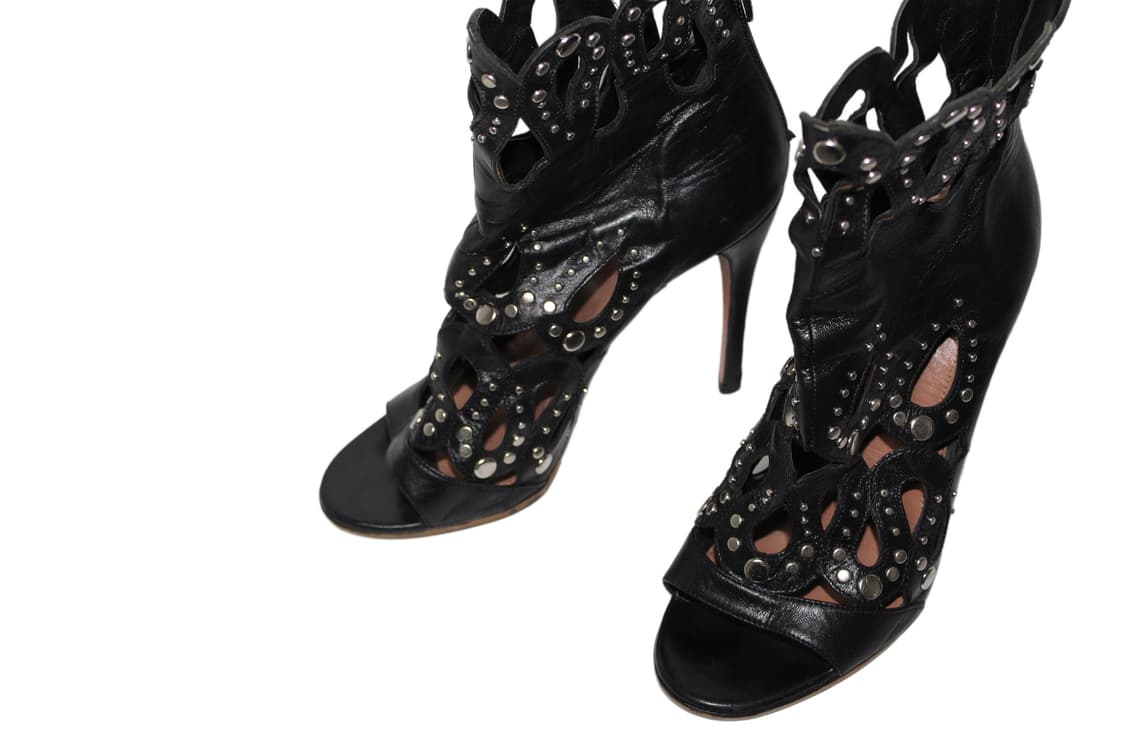 ALAIA by Pieter Mulier 알라이아 스터드 컷아웃 슈즈 상품이미지5