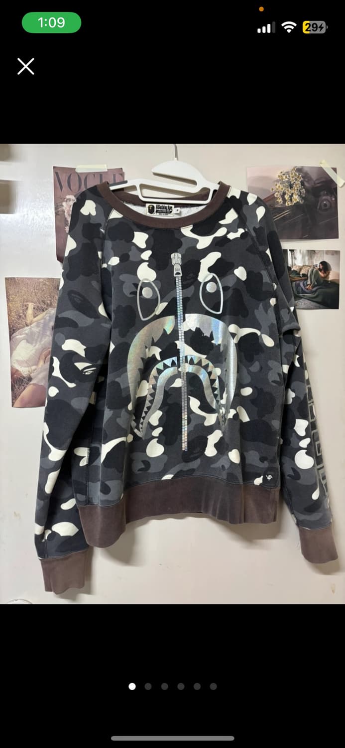 베이프 샤크 맨투맨 롱슬리브 상품이미지1