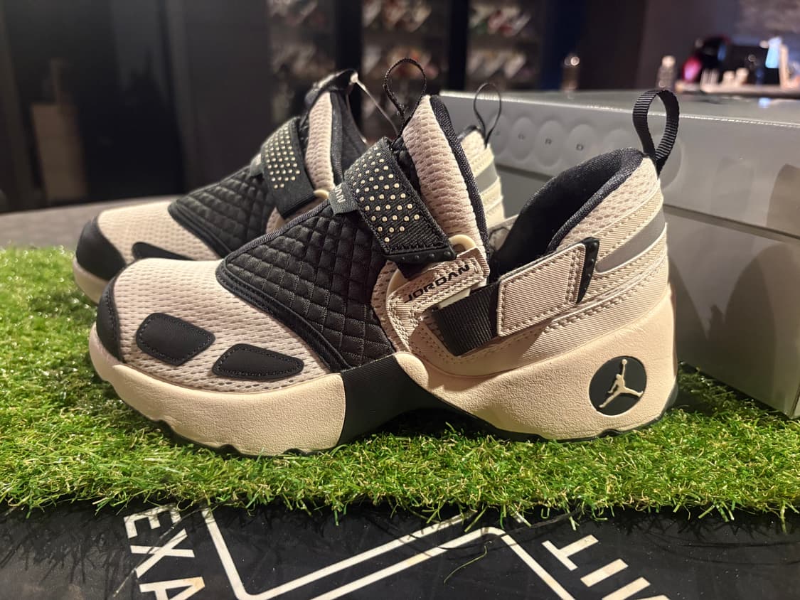 [새상품/250] 나이키 조던 트루너 상품이미지3