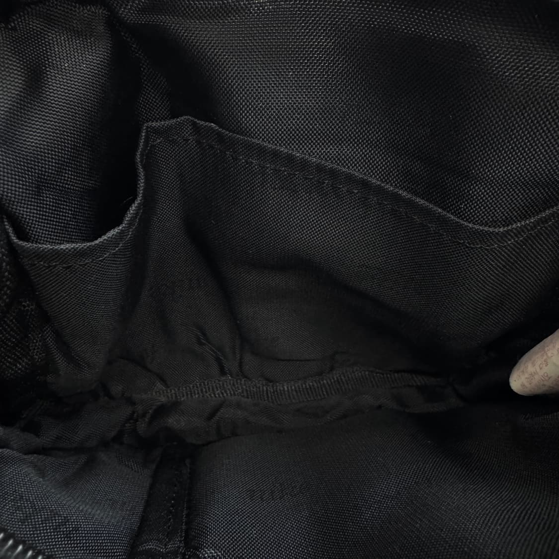 나이키 00s 스우시 테크니컬 탄창 미니 크로스백 상품이미지6