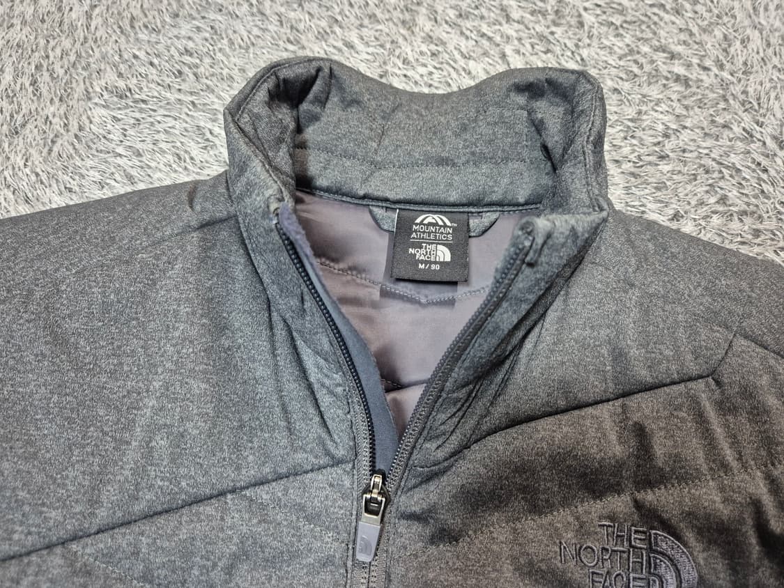 노스페이스 여성 브이모션 경량 패딩 90(M) 상품이미지3