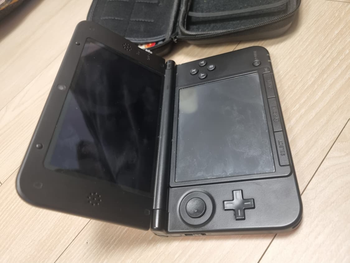 닌텐도 3ds xl 레드 세트(칩5개+케이스+충전기) 상품이미지3