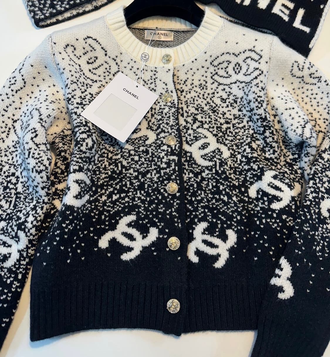 (새상품)샤넬25코코네쥬가디건 상품이미지2