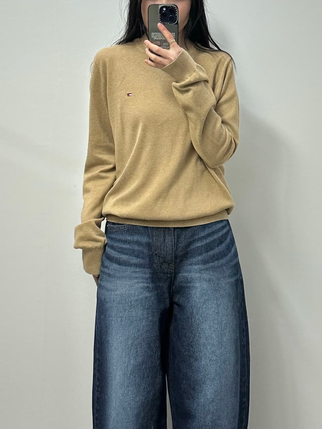 타미힐피거 자수로고 베이지 니트 상품이미지1