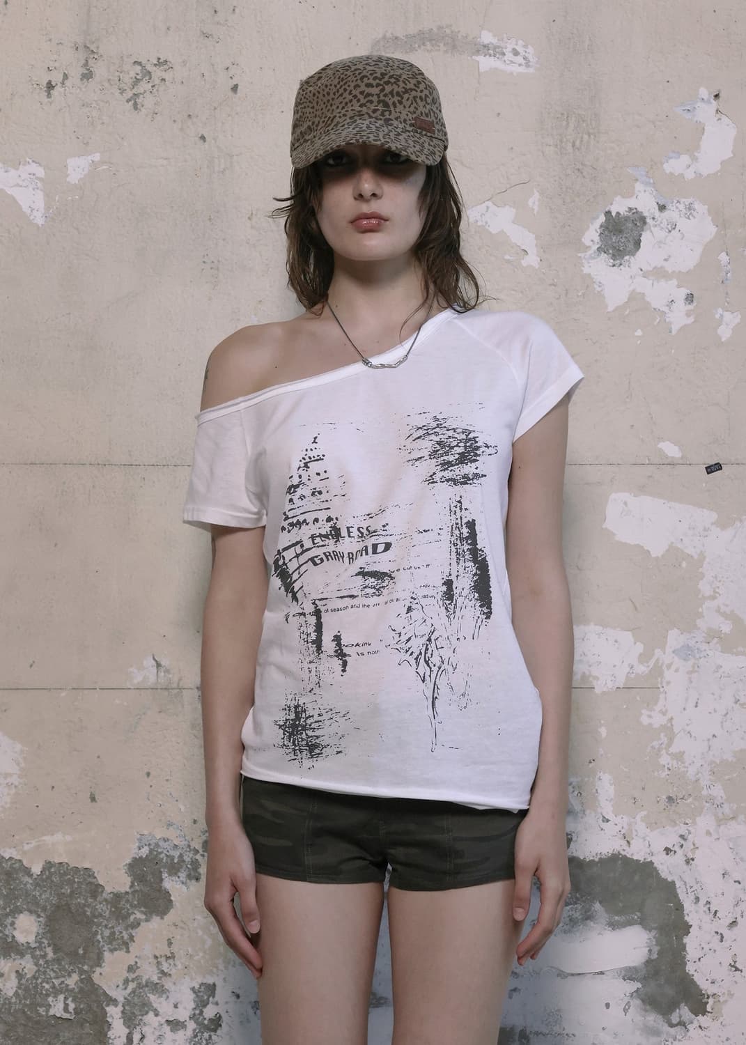 FUNKY SCOOP NECK TEE CONCH, WHITE 상품이미지2