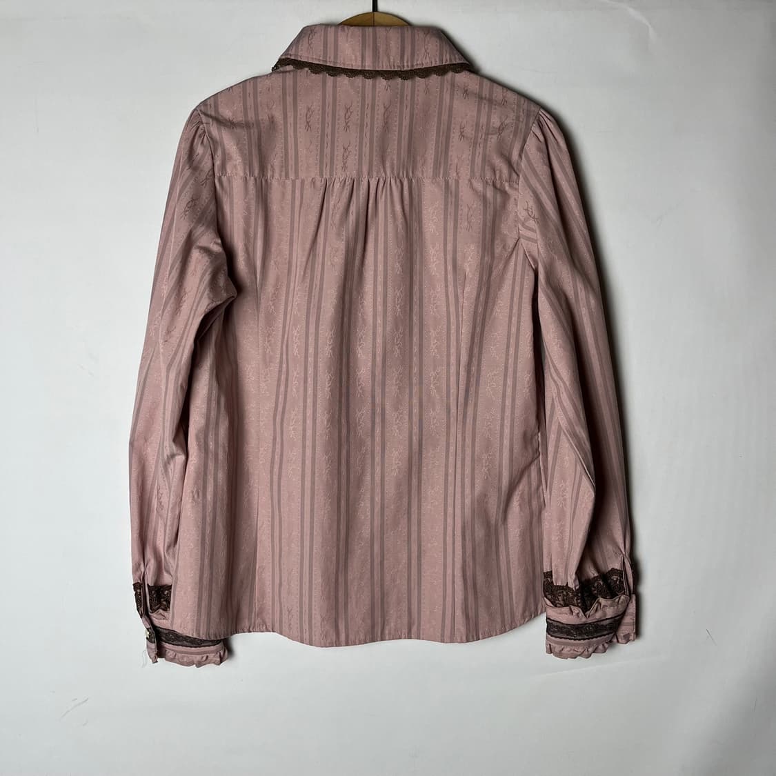 [Axes Femme] 엑시즈팜 양산형 레이스 블라우스 상품이미지2