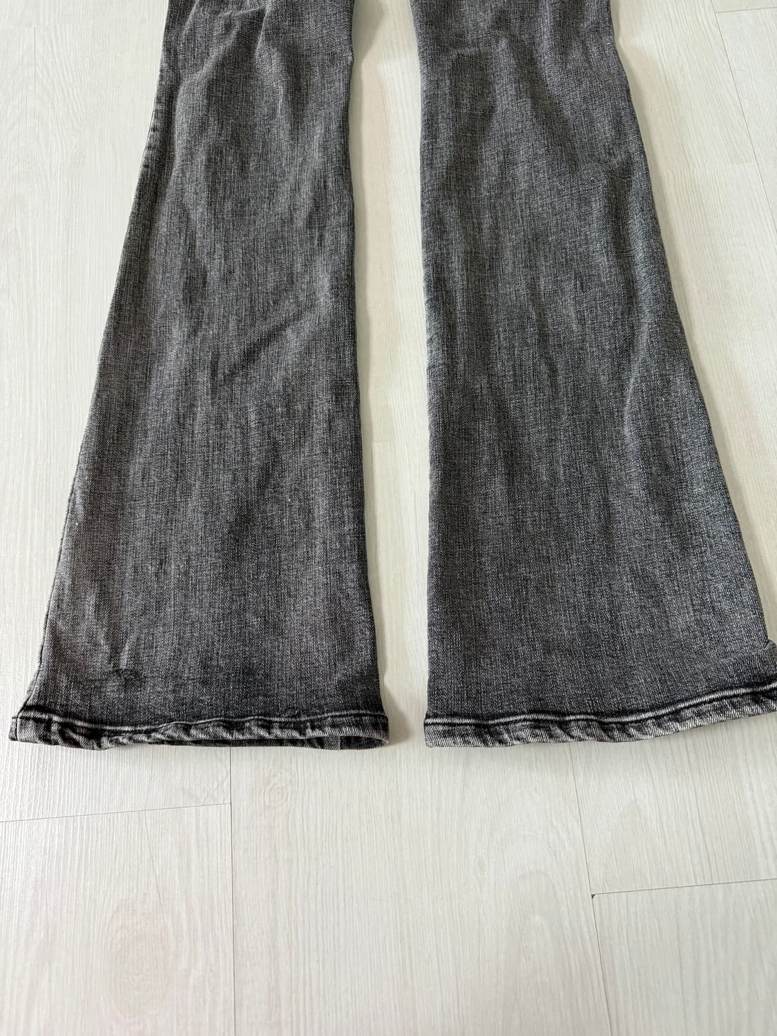 보헤미안서울 밝은흑청 부츠컷 팬츠 상품이미지4