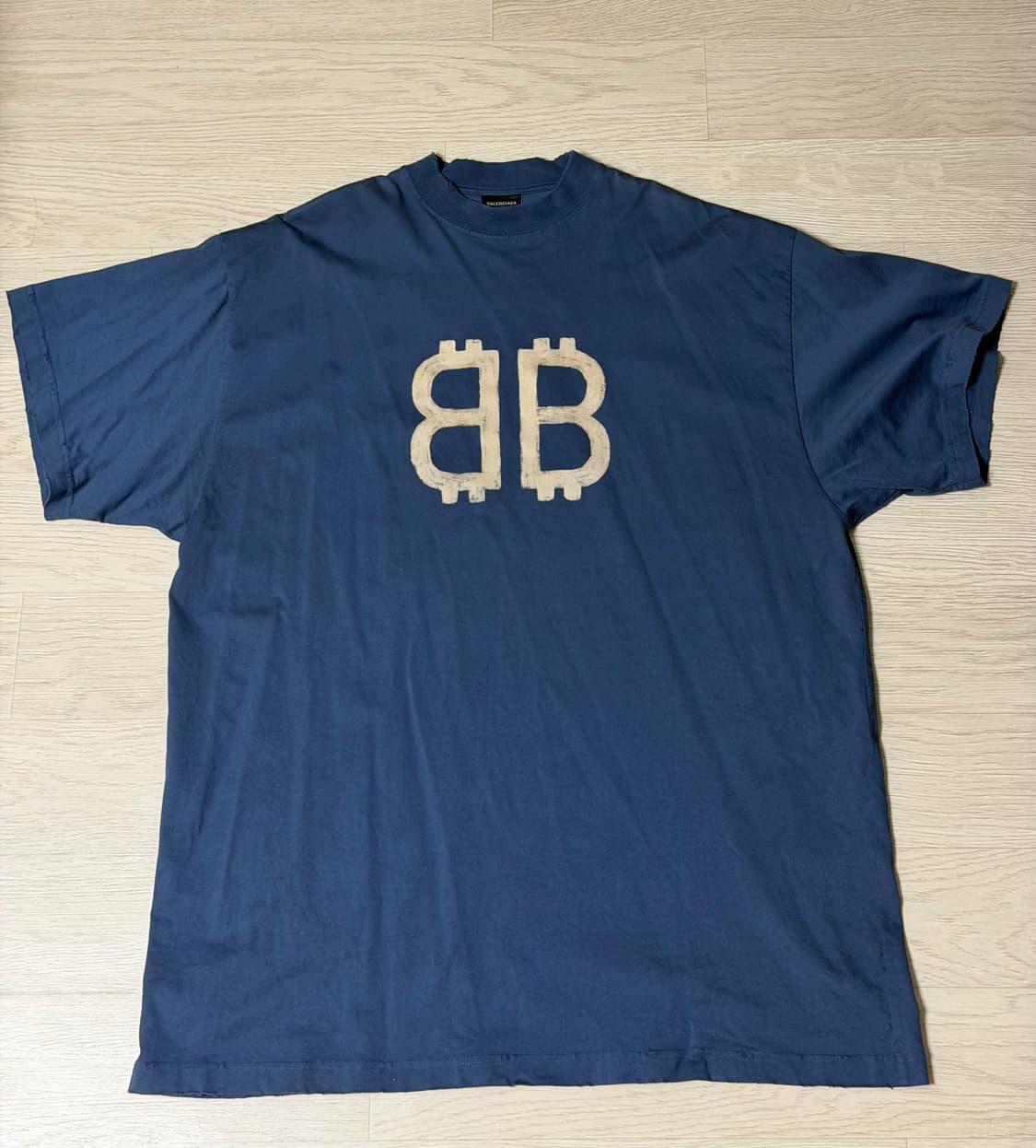 발렌시아가 크립토 반팔 티셔츠 블루 상품이미지1