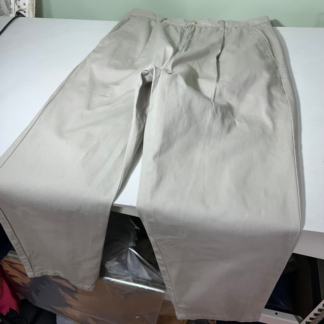 M-L 무신사스탠다드 파스텔그레이 테이퍼드핏 원턱 치노팬츠 상품이미지3