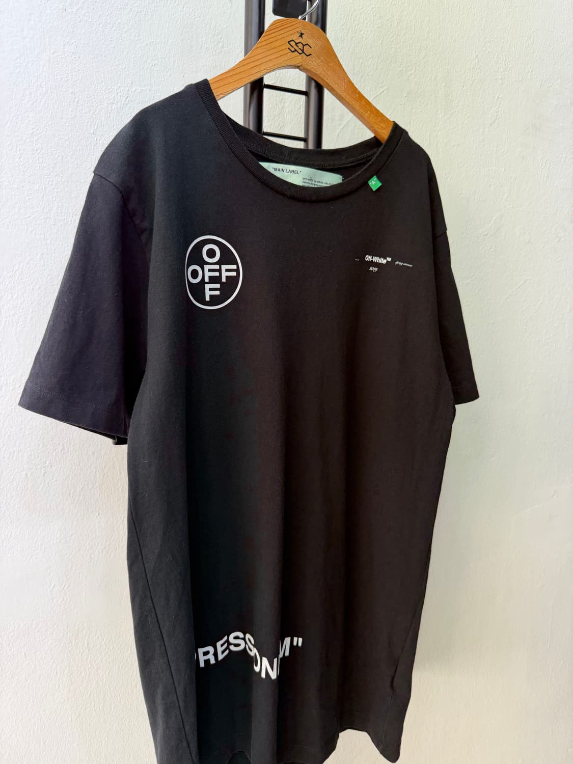 정품) 오프화이트 스텐실 에로우 반팔티 L 상품이미지3