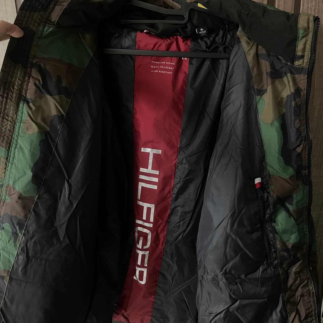 새상품(XL)타미힐피거 자수로고 후드 패딩 카모 상품이미지4