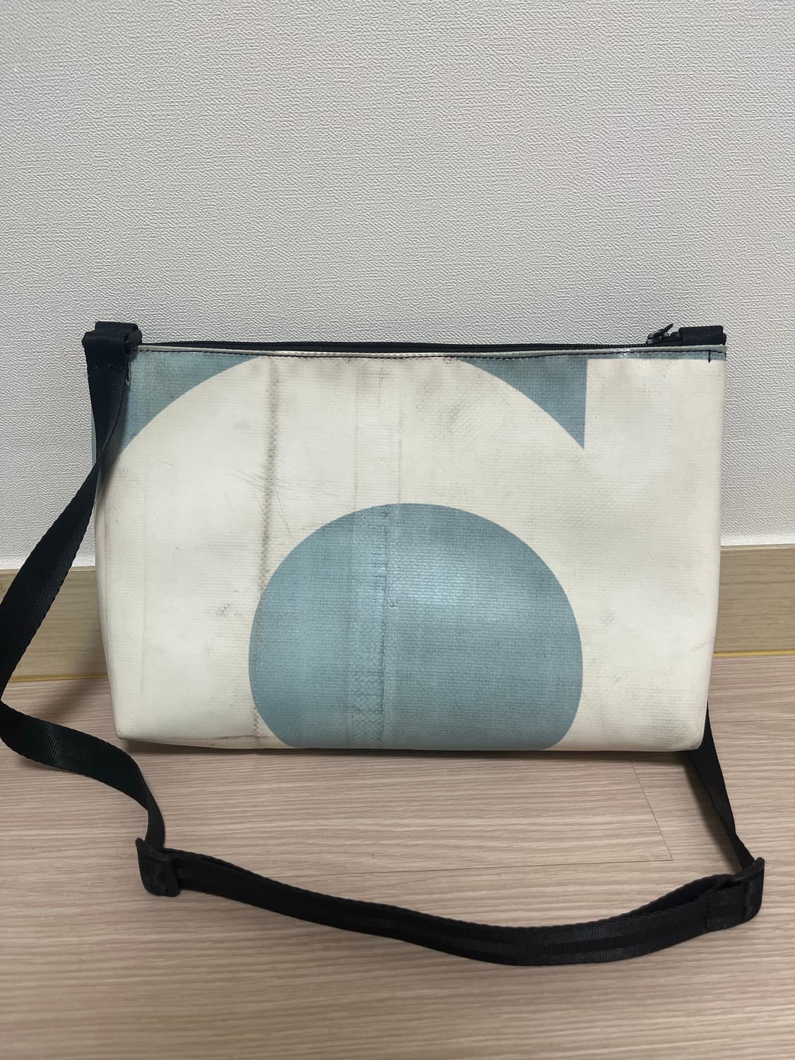 프라이탁 LOU 루 크로스백 가방 판매합니다 상품이미지3