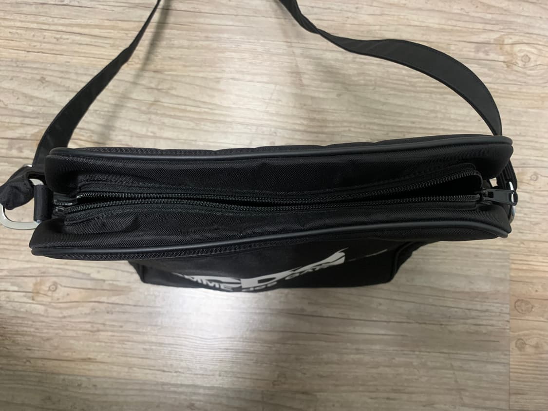 cdg 꼼데가르송 크로스백 M 블랙 상품이미지2