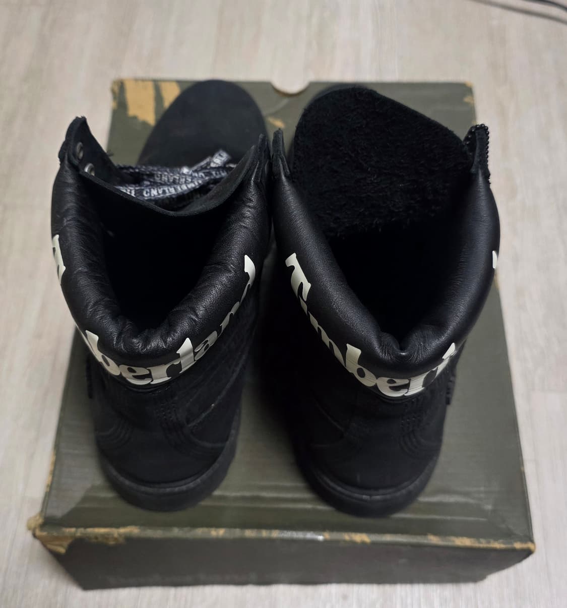 팀버랜드 6인치 프리미엄 레터링 블랙부츠(275~280) 상품이미지5