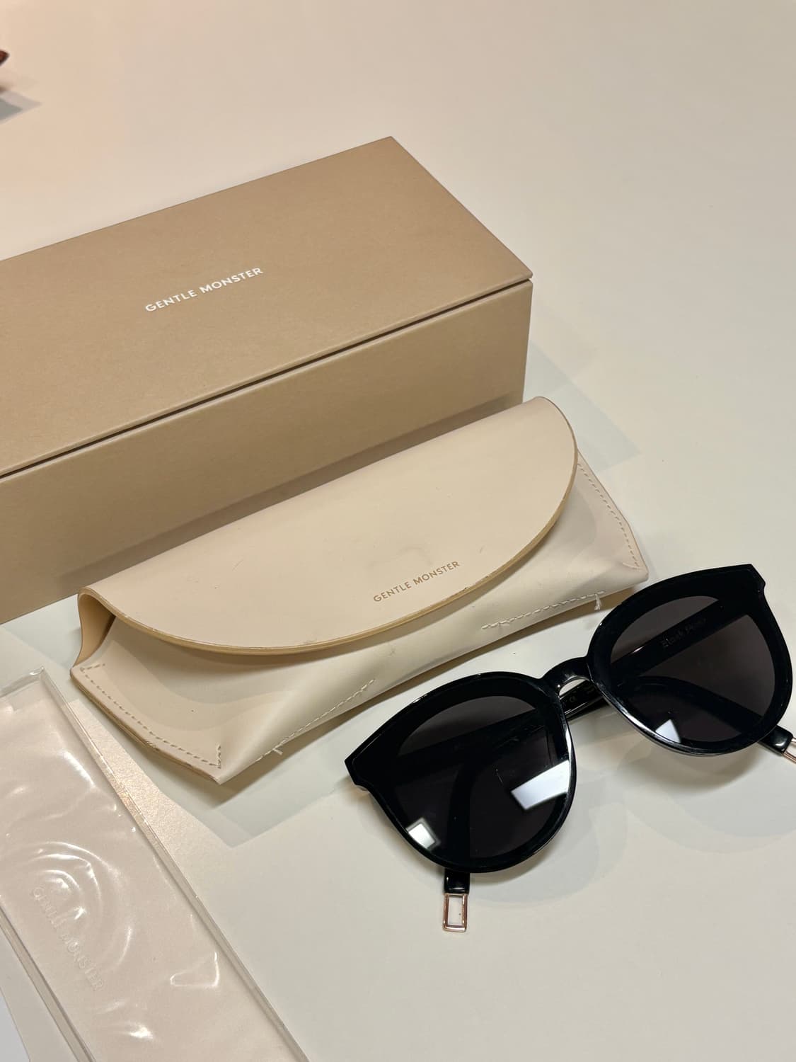 젠틀몬스터 선글라스 풀패키지 상품이미지1