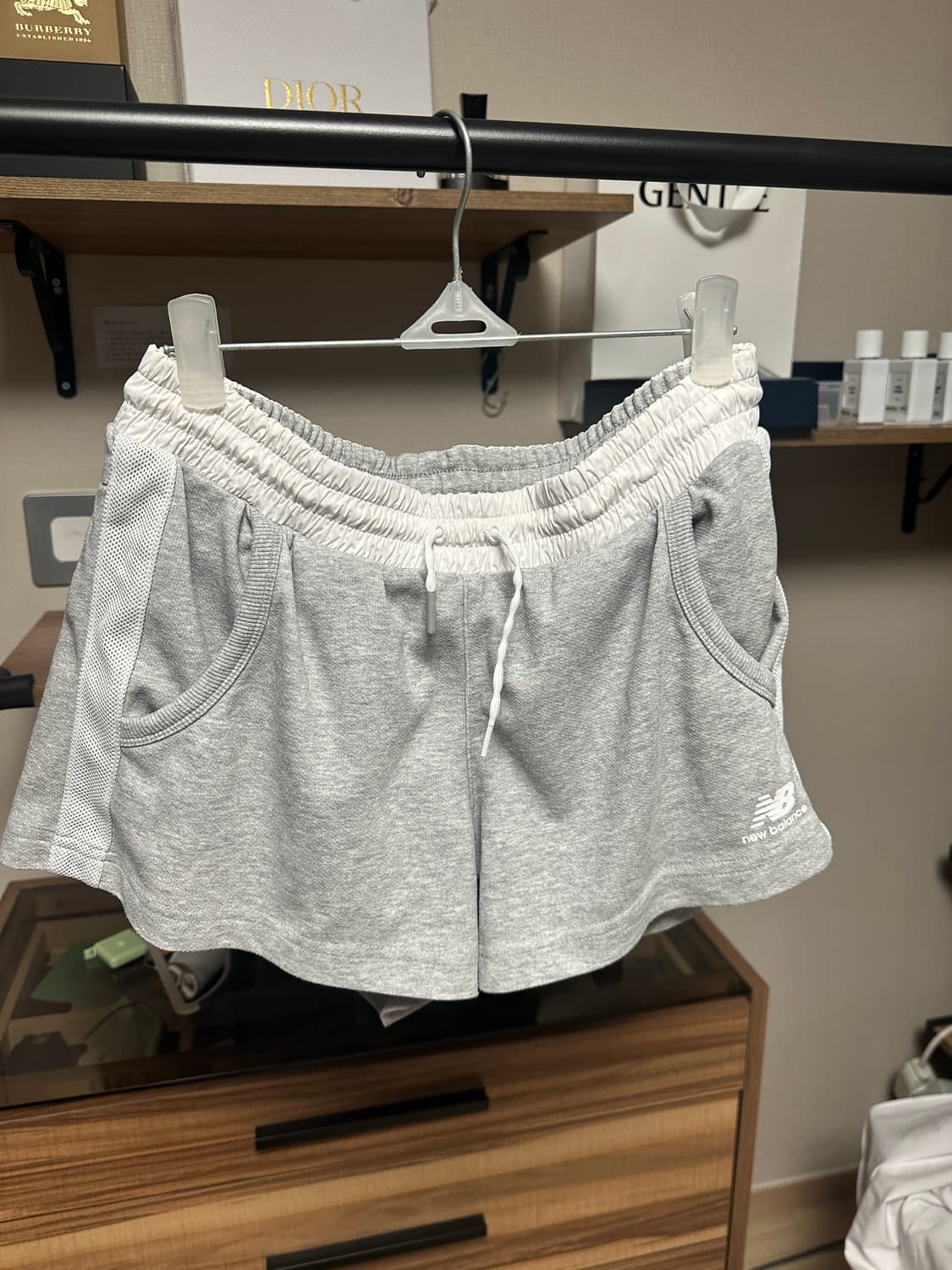 뉴발란스 밴딩 쇼츠 반바지 55추천   허리단면 34cm 총장 27cm  상품이미지1