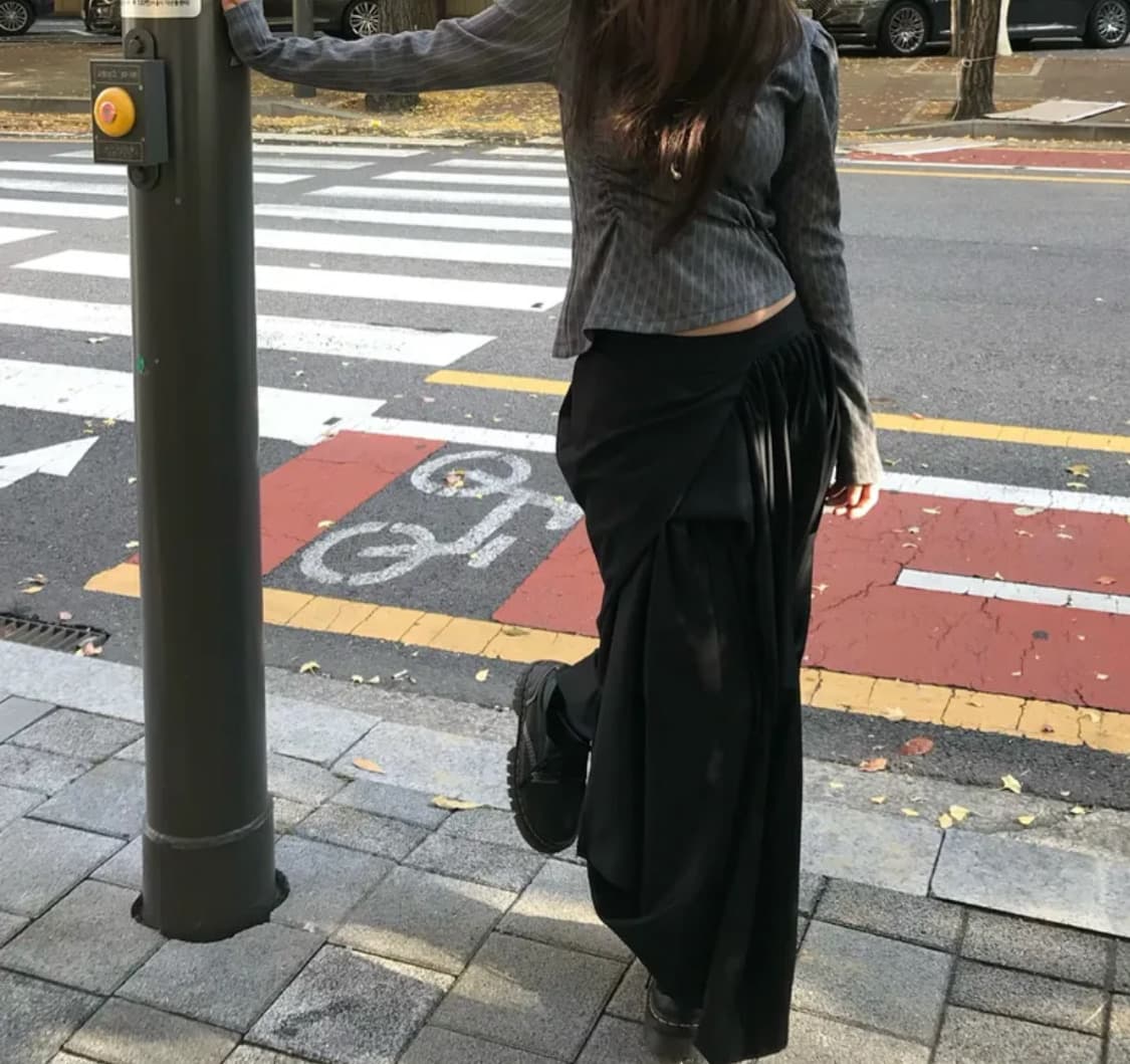 플레어업 드레이프 롱스커트 블랙1 상품이미지2