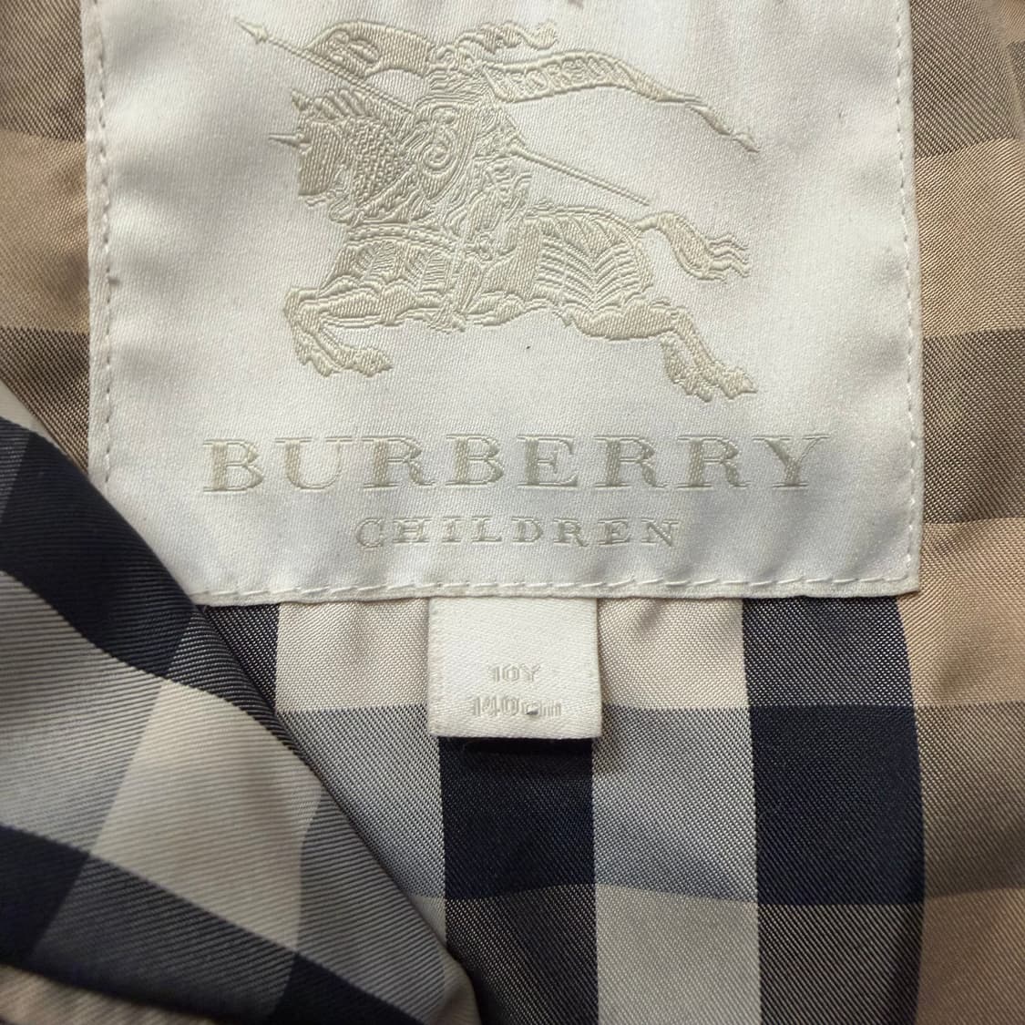 버버리 덕다운 키즈 패딩 (10Y) 상품이미지3