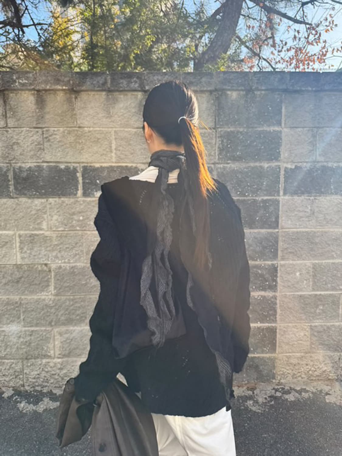 Breeze archive coco scarf 차콜/화이트 상품이미지1