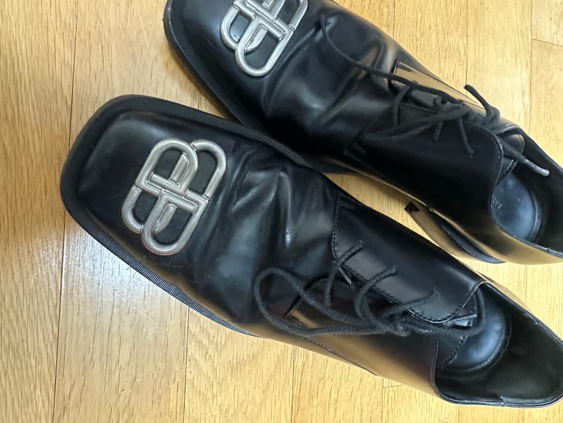 [43사이즈/3회착] 발렌시아가 BB 림더비 상품이미지1