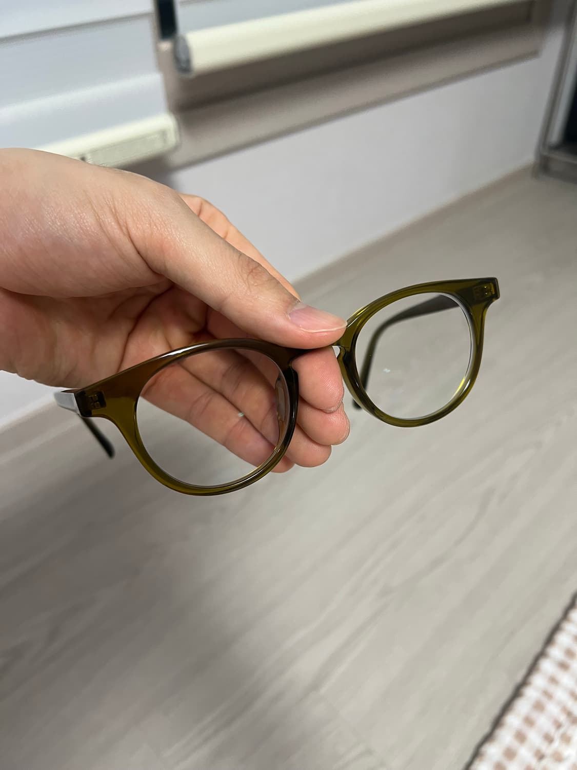 한글안경 서울컬렉션 연희 카키(블루라이트 차단렌즈 포함) 상품이미지3