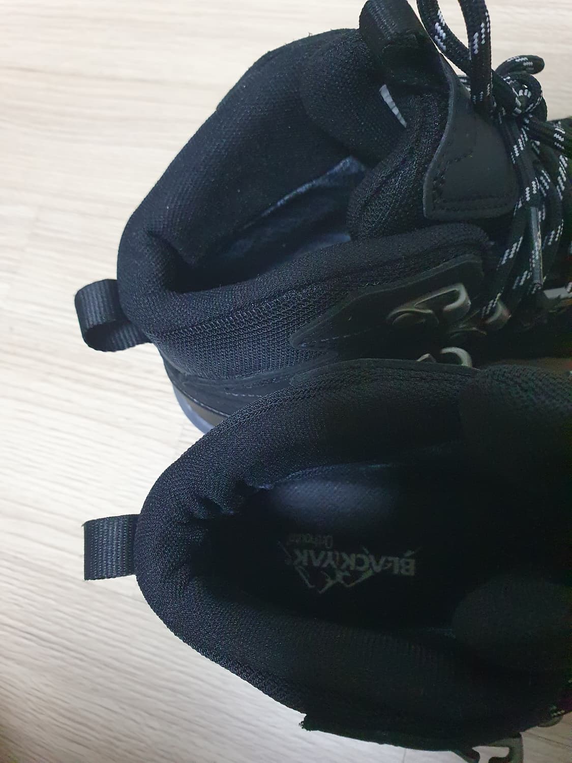 블랙야크 고어텍스 등산화 블랙 245 상품이미지9