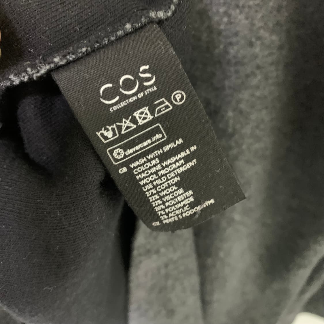 cos 코스 비대칭 사선지퍼 넥 차콜 그레이 7부 소매 울 맨투맨 상품이미지5