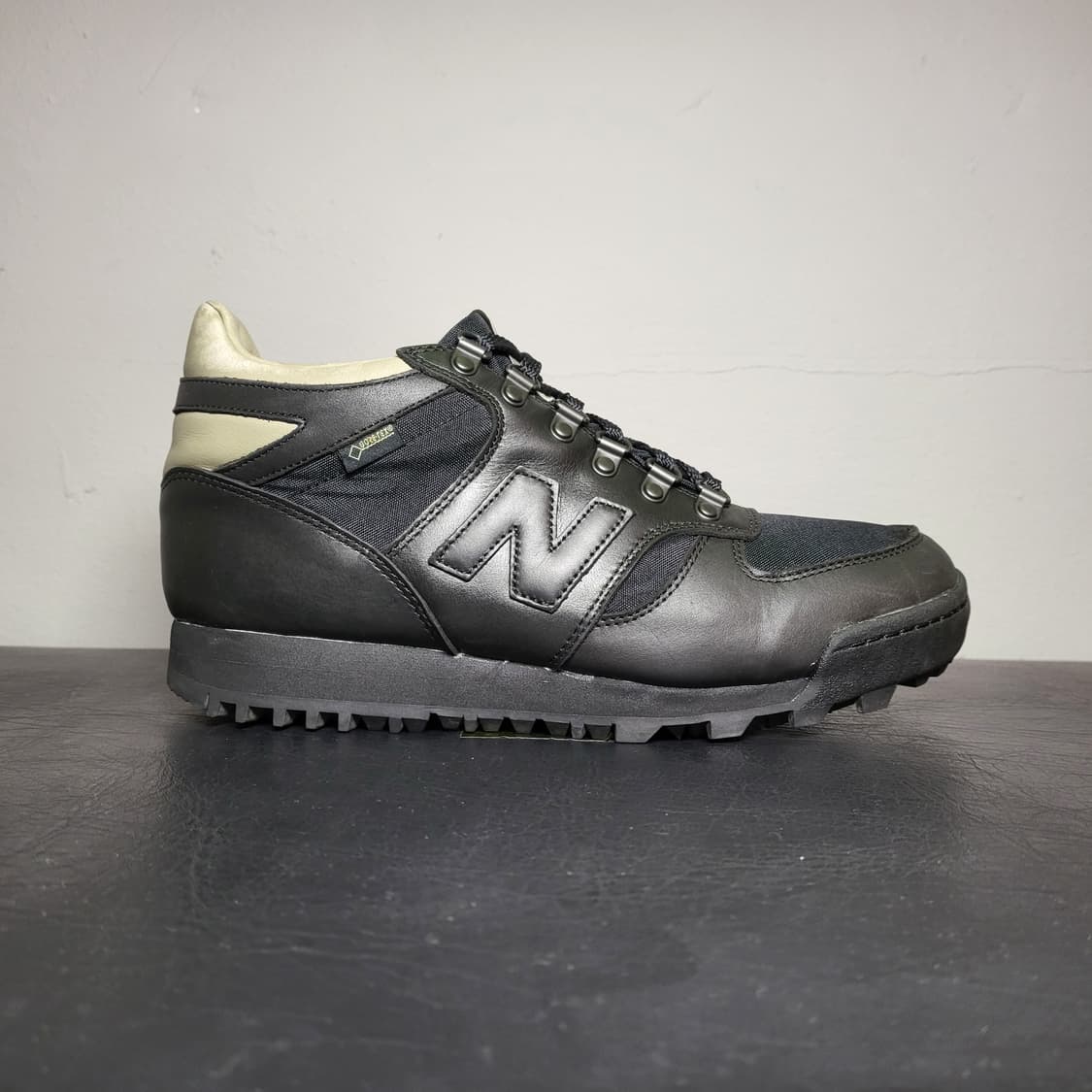 뉴발란스 트레킹화 270m 상품이미지1