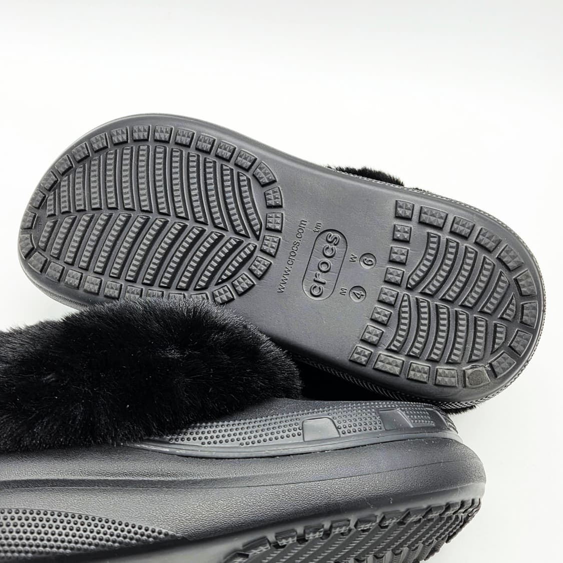 크록스 퍼에버 크러쉬 블랙 (M4 W6) 상품이미지3