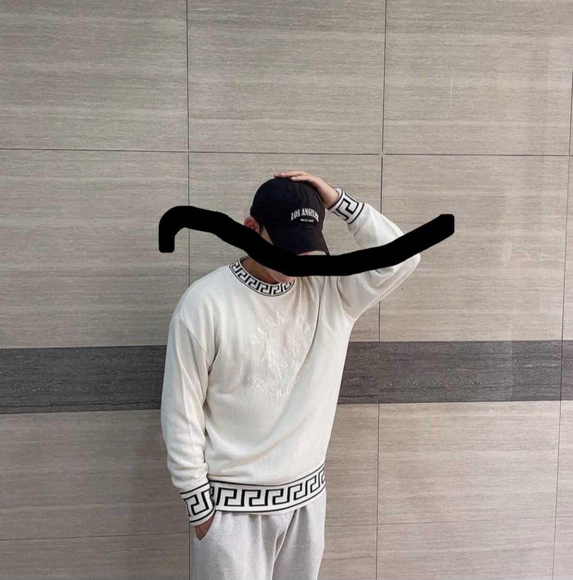 베르사체 니트,맨투맨후드(구찌디올샤넬프라다루이비통펜디셀린느톰브라운버버리) 상품이미지4