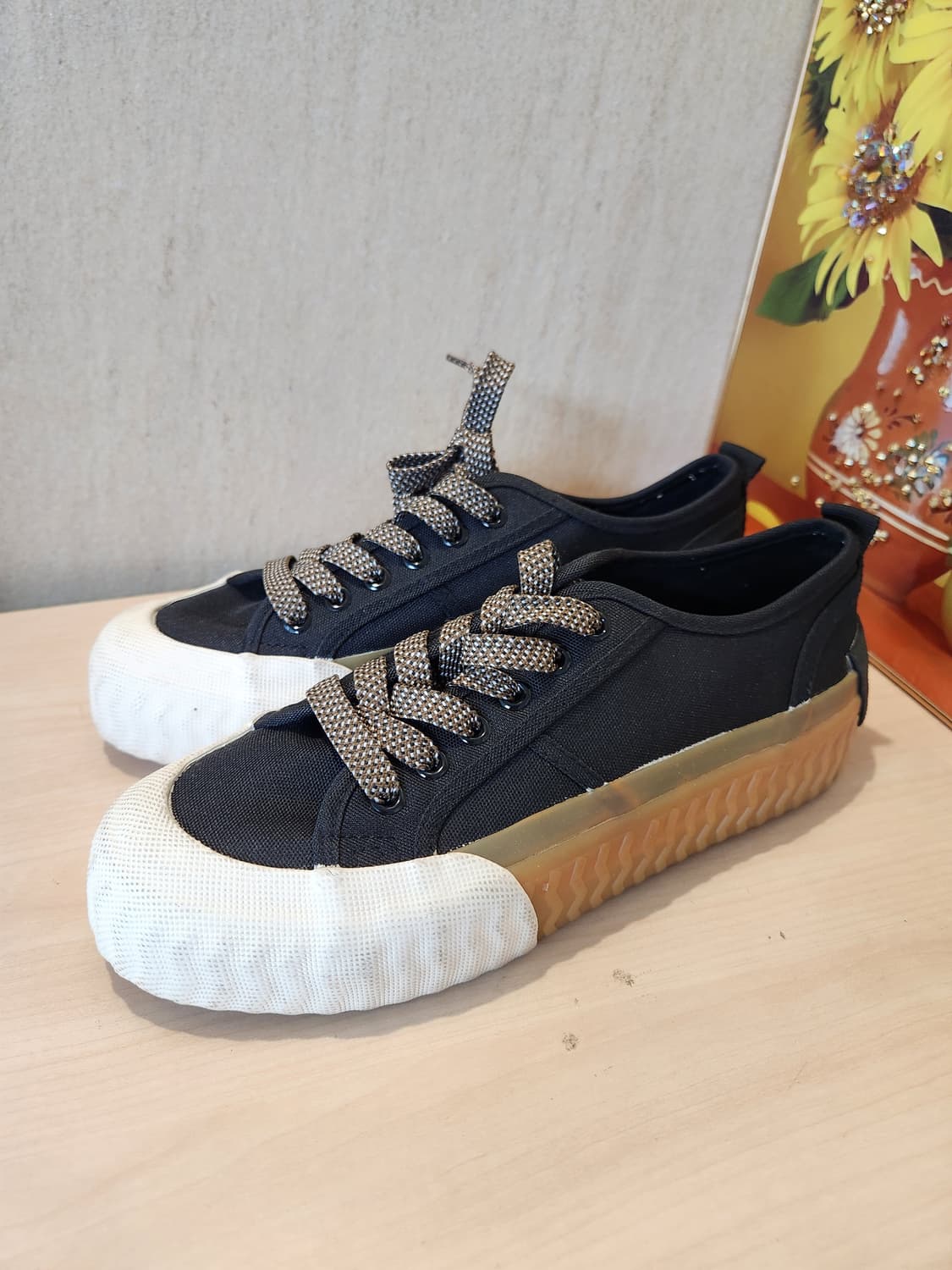 ZARA 블랙 러버 토캡 스니커즈 🖤 빈티지 스트릿 무드

 상품이미지1