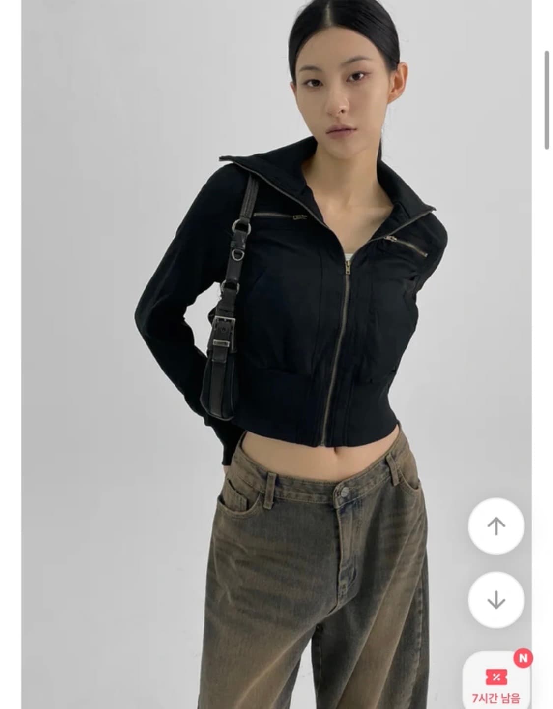 블랙업 크류 하이넥 크롭 집업 상품이미지2