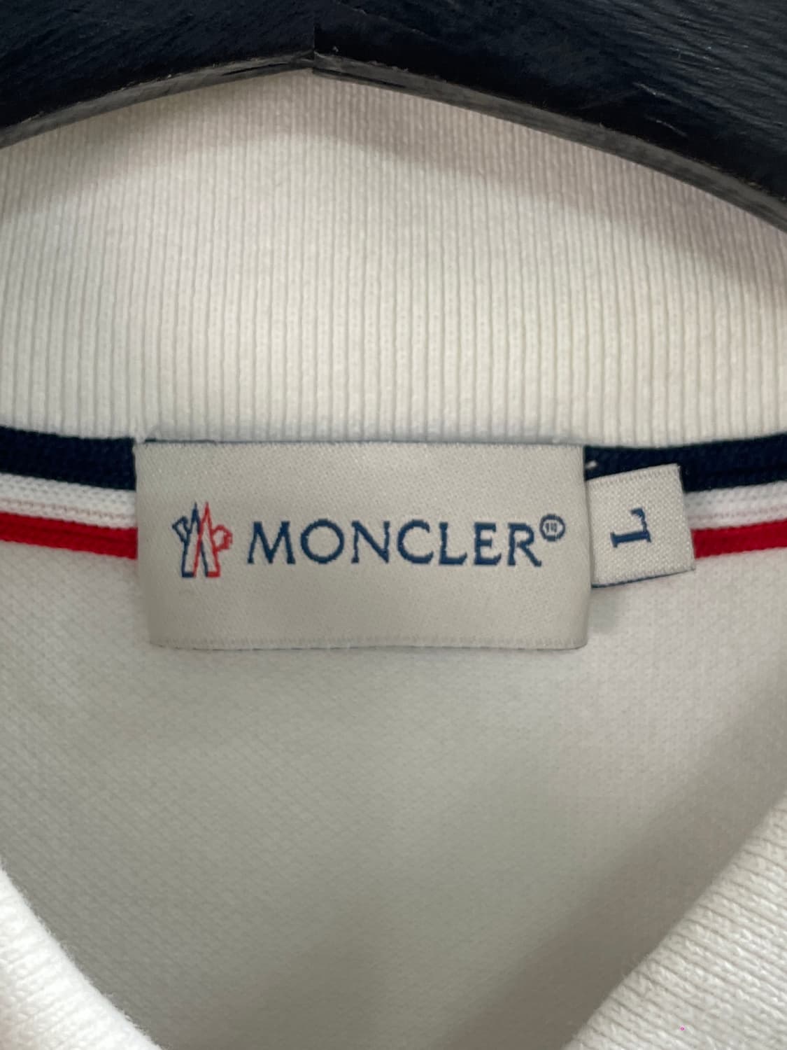몽클레어 와펜 삼선 반팔카라티 (on.905) 상품이미지5