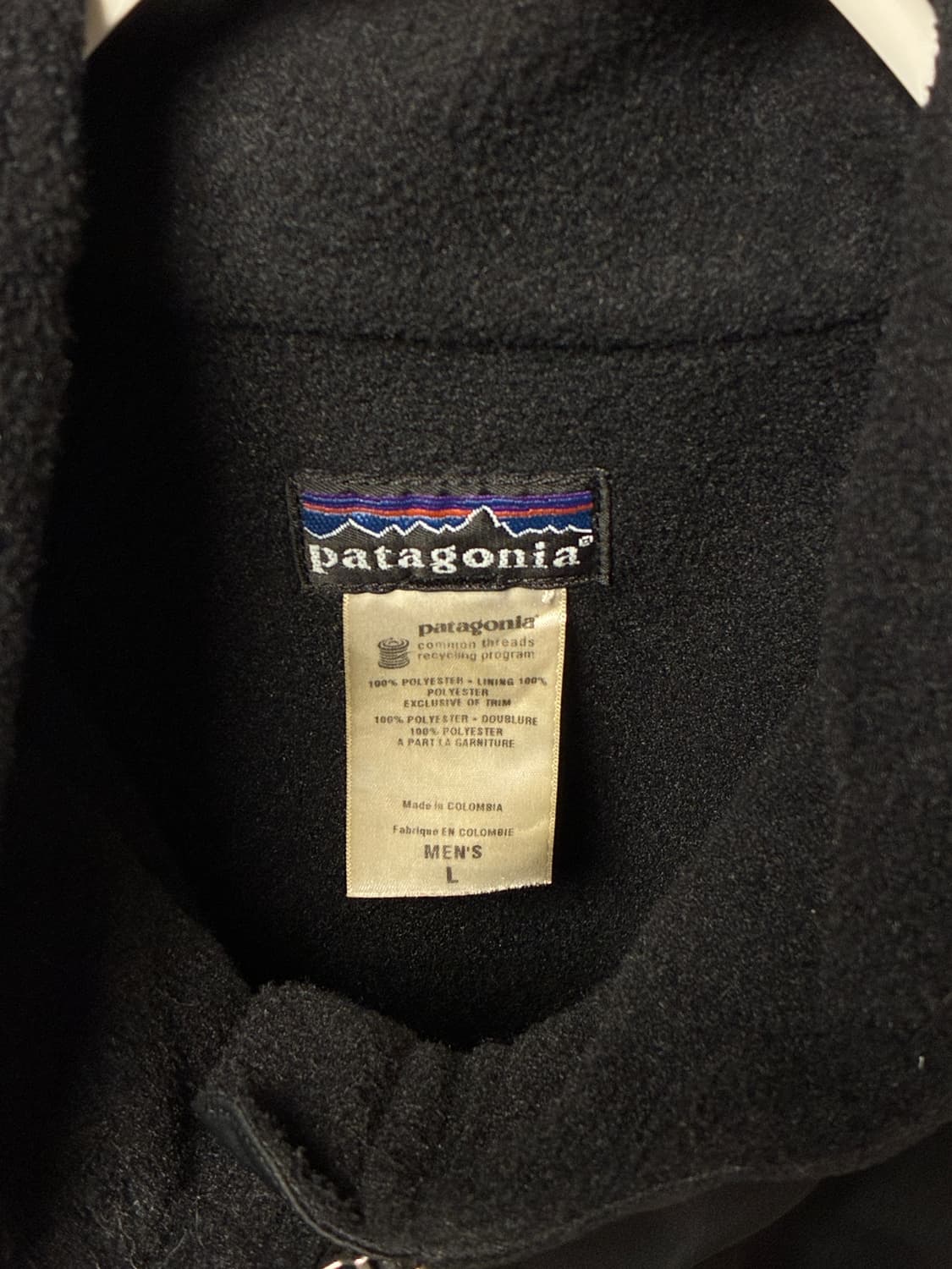 [L] 2008 파타고니아 쉘드 신칠라 자켓 올블랙 빈티지 상품이미지2