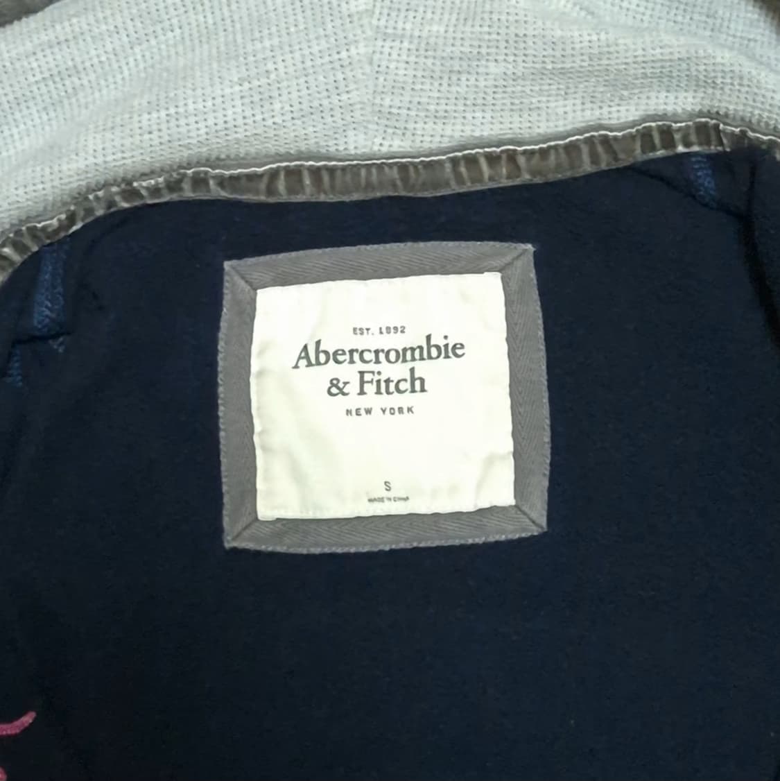 아베크롬비 네이비 슬림핏 후드집업 상품이미지3